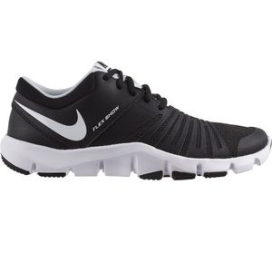 black nike shoes